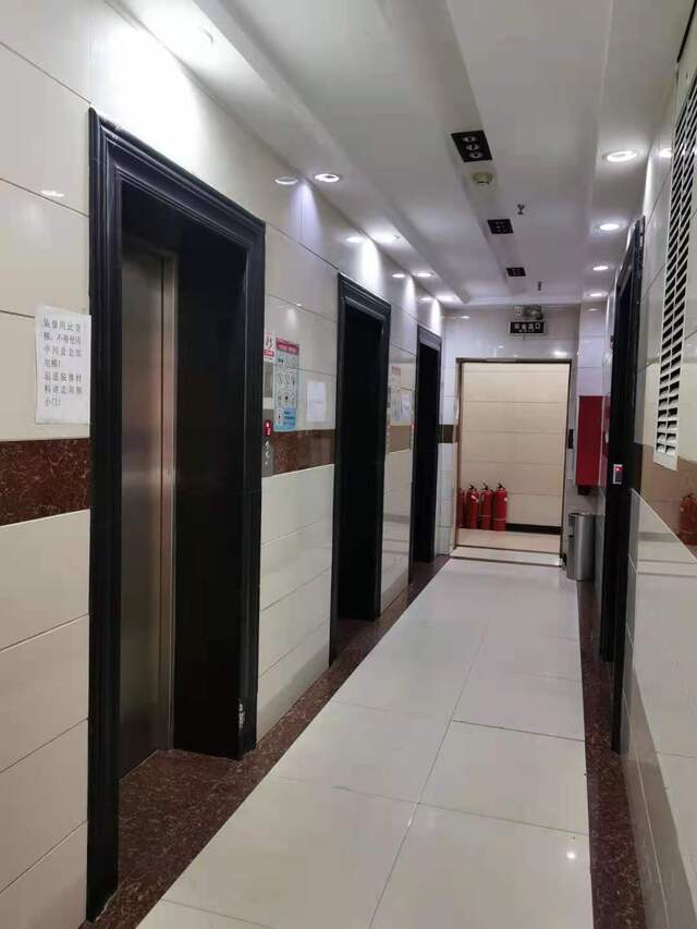 金(jīn)港國(guó)際2